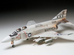 F-4J PHANTOM II° MARINES